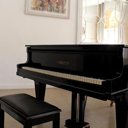 Real Hotel Lujan Екстер'єр фото