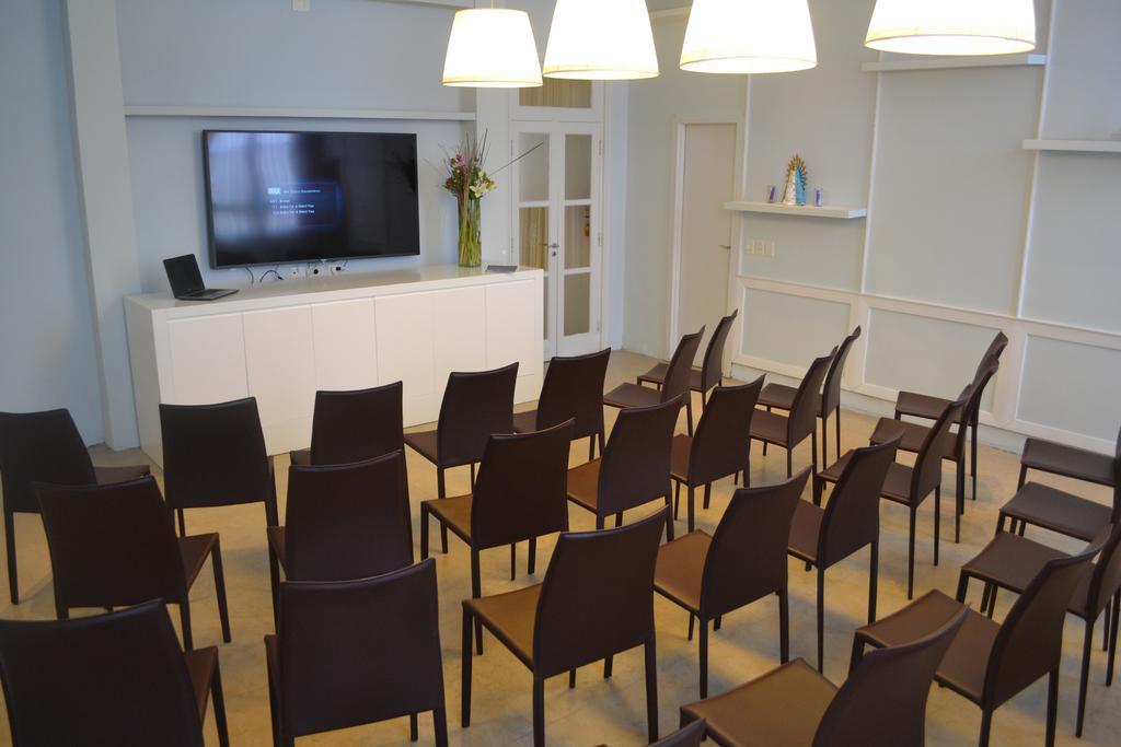 Real Hotel Lujan Екстер'єр фото