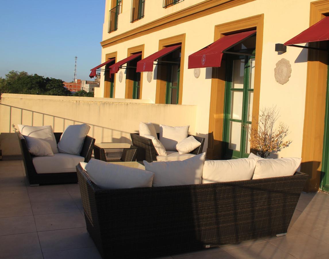 Real Hotel Lujan Екстер'єр фото