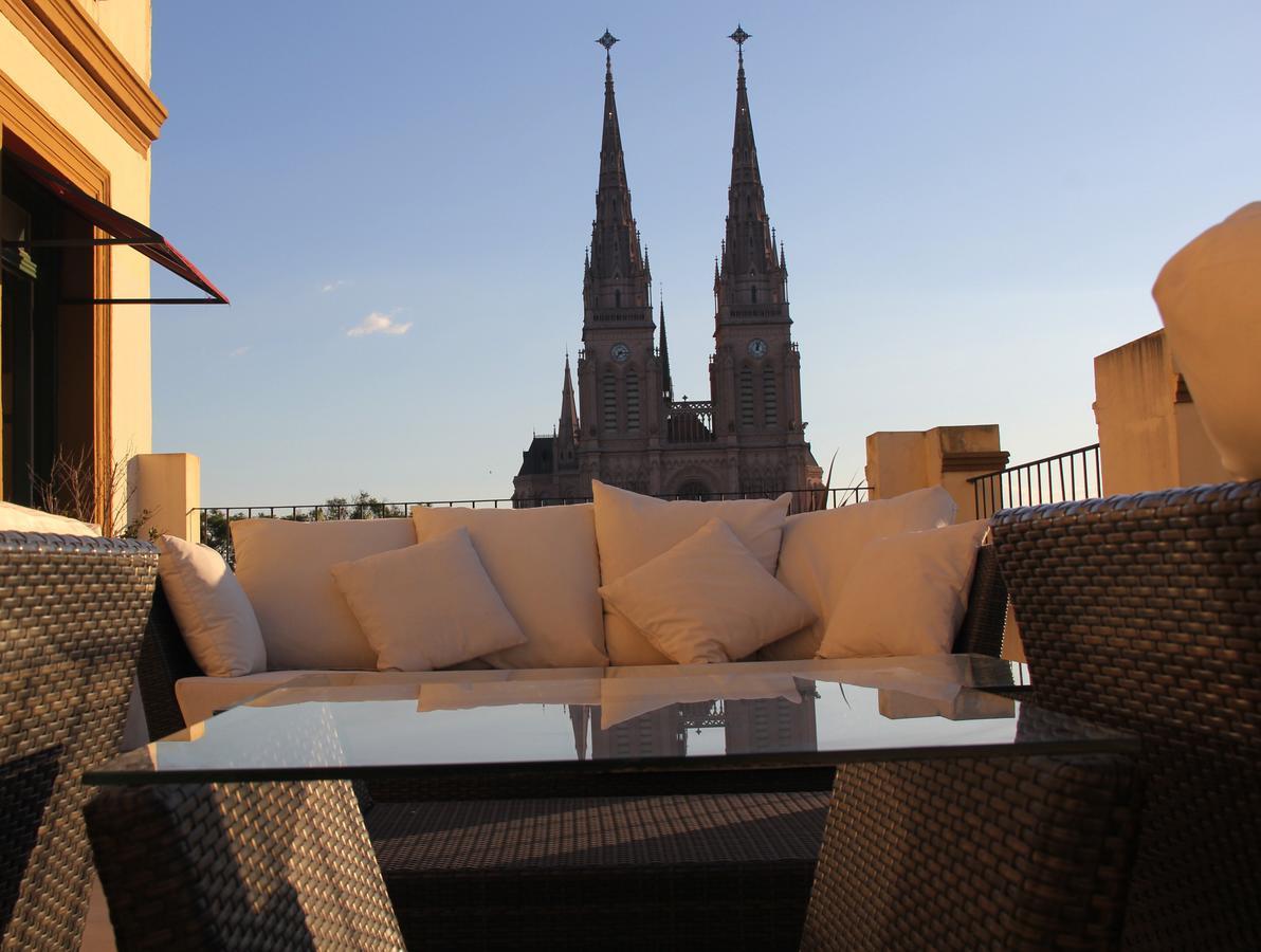 Real Hotel Lujan Екстер'єр фото