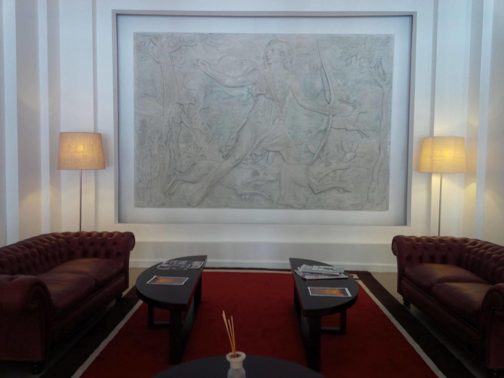 Real Hotel Lujan Екстер'єр фото